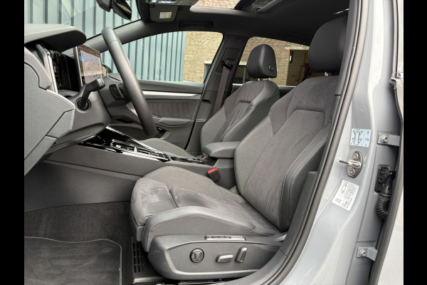 Volkswagen Golf 1.5 eTSI 50 Edition | Panodak | Head Up | Stoelgeheugen | Trekhaak Elk. Wegkl. | Harman/ Kardon | Prijs Rijklaar!!