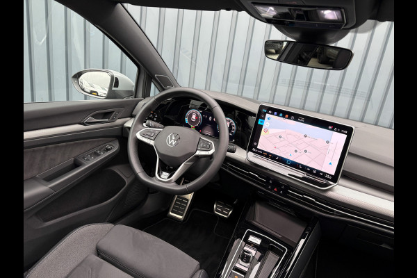 Volkswagen Golf 1.5 eTSI 50 Edition | Panodak | Head Up | Stoelgeheugen | Trekhaak Elk. Wegkl. | Harman/ Kardon | Prijs Rijklaar!!