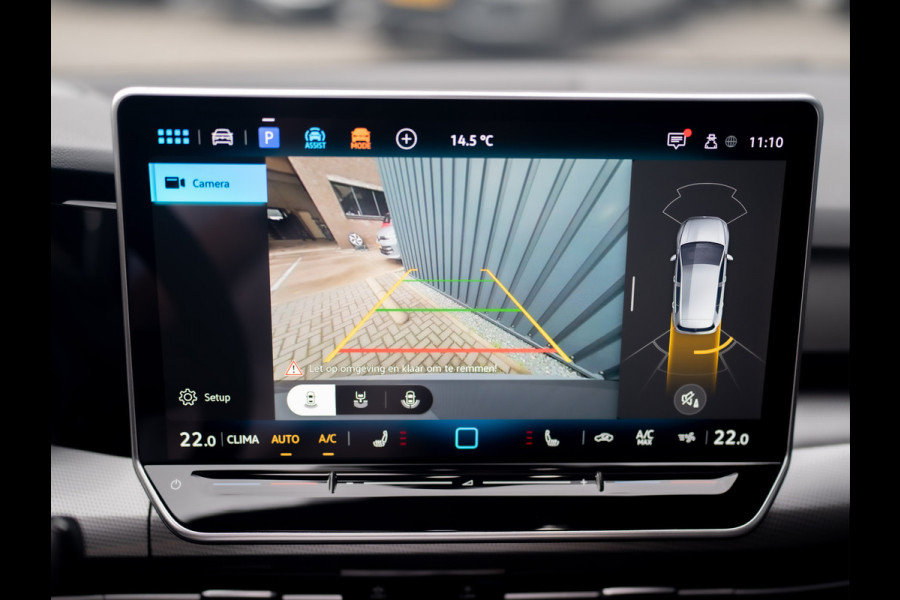 Volkswagen Golf 1.5 eTSI 50 Edition | Panodak | Head Up | Stoelgeheugen | Trekhaak Elk. Wegkl. | Harman/ Kardon | Prijs Rijklaar!!