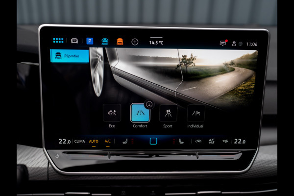 Volkswagen Golf 1.5 eTSI 50 Edition | Panodak | Head Up | Stoelgeheugen | Trekhaak Elk. Wegkl. | Harman/ Kardon | Prijs Rijklaar!!