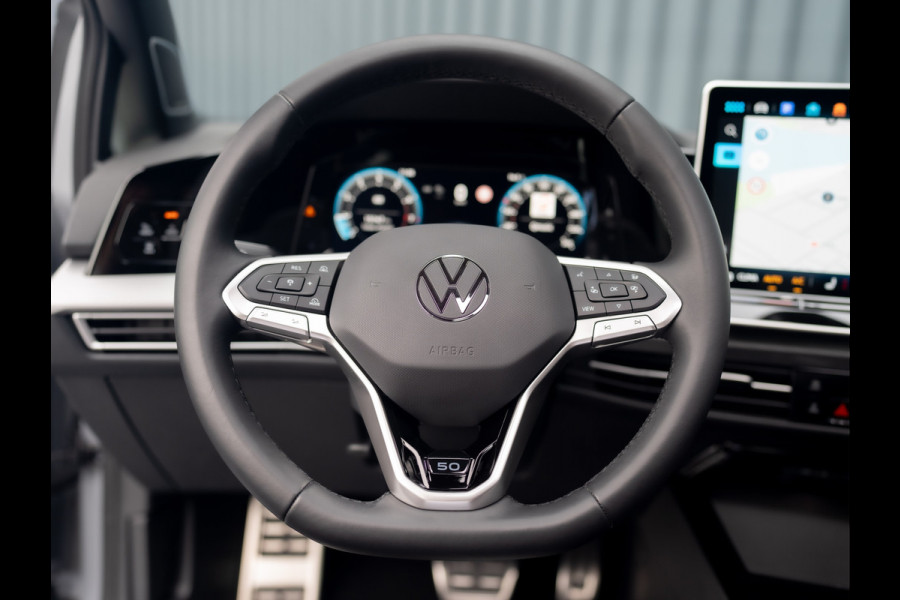 Volkswagen Golf 1.5 eTSI 50 Edition | Panodak | Head Up | Stoelgeheugen | Trekhaak Elk. Wegkl. | Harman/ Kardon | Prijs Rijklaar!!