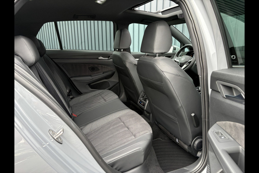 Volkswagen Golf 1.5 eTSI 50 Edition | Panodak | Head Up | Stoelgeheugen | Trekhaak Elk. Wegkl. | Harman/ Kardon | Prijs Rijklaar!!
