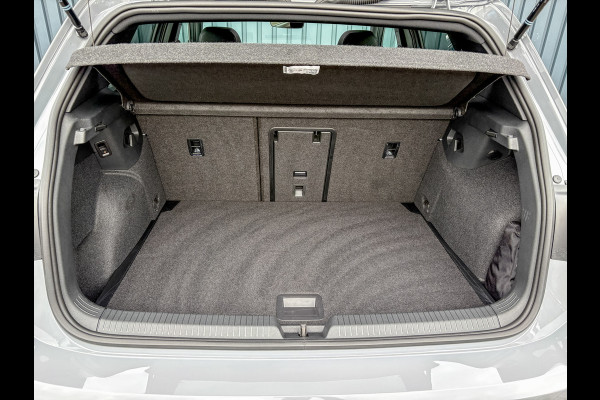 Volkswagen Golf 1.5 eTSI 50 Edition | Panodak | Head Up | Stoelgeheugen | Trekhaak Elk. Wegkl. | Harman/ Kardon | Prijs Rijklaar!!