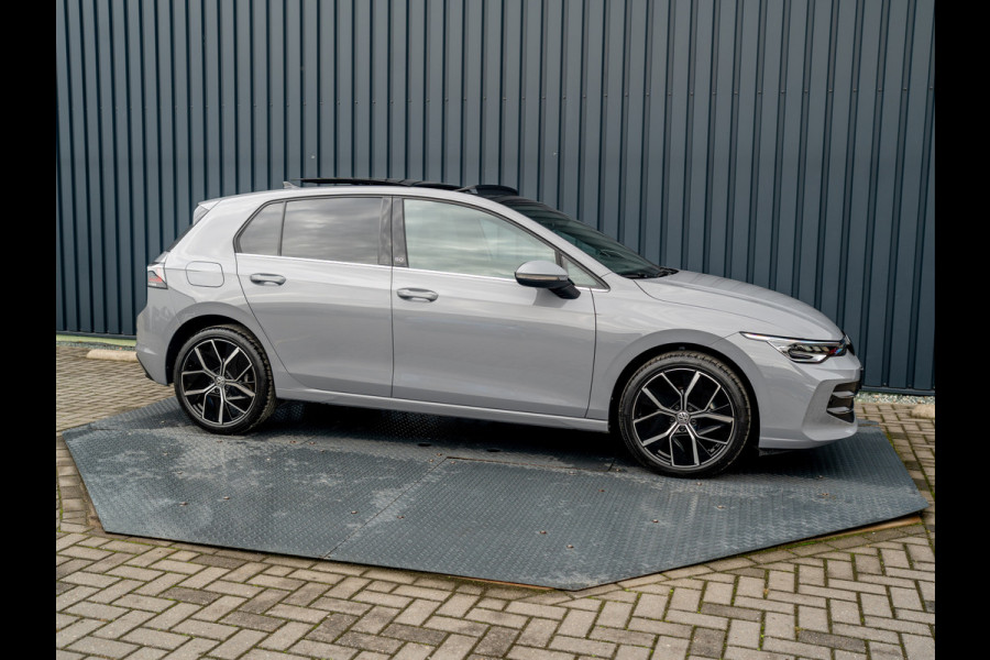 Volkswagen Golf 1.5 eTSI 50 Edition | Panodak | Head Up | Stoelgeheugen | Trekhaak Elk. Wegkl. | Harman/ Kardon | Prijs Rijklaar!!