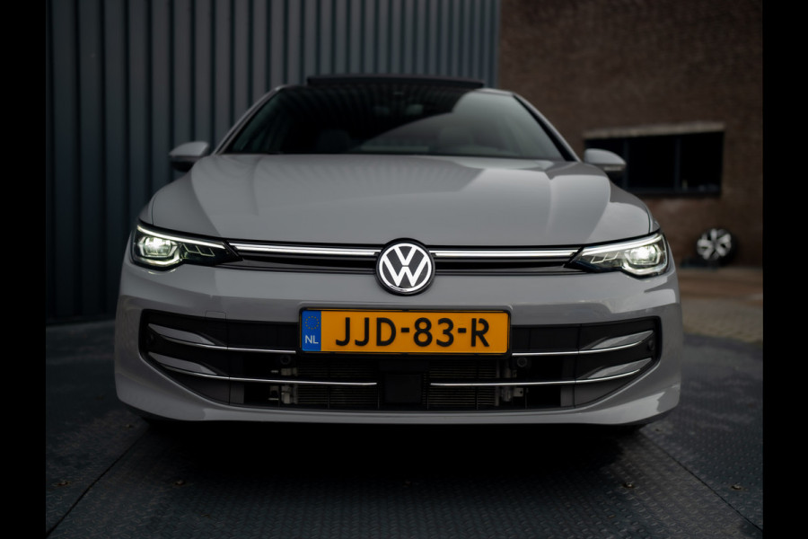Volkswagen Golf 1.5 eTSI 50 Edition | Panodak | Head Up | Stoelgeheugen | Trekhaak Elk. Wegkl. | Harman/ Kardon | Prijs Rijklaar!!