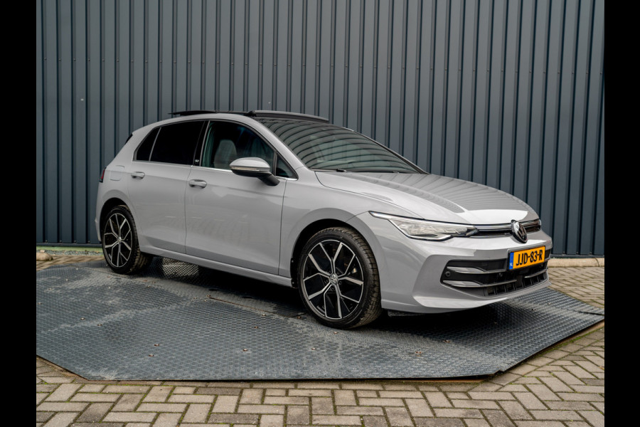 Volkswagen Golf 1.5 eTSI 50 Edition | Panodak | Head Up | Stoelgeheugen | Trekhaak Elk. Wegkl. | Harman/ Kardon | Prijs Rijklaar!!