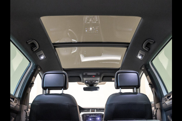 Volkswagen Passat Variant 1.5 TSI R-Line Business + / 150pk / Panorama dak / Achteruitrij camera / Stoelverwarming / Volkswagen Passat Variant 1.5 TSI R-Line Business + / 150pk / Panorama dak / Achteruitrij camera / Stoelverwarming /