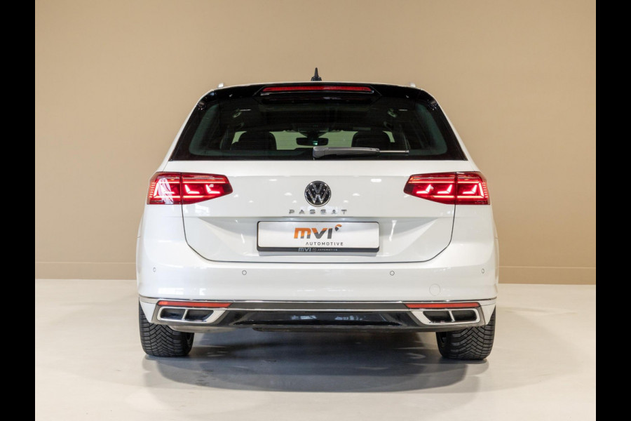 Volkswagen Passat Variant 1.5 TSI R-Line Business + / 150pk / Panorama dak / Achteruitrij camera / Stoelverwarming / Volkswagen Passat Variant 1.5 TSI R-Line Business + / 150pk / Panorama dak / Achteruitrij camera / Stoelverwarming /