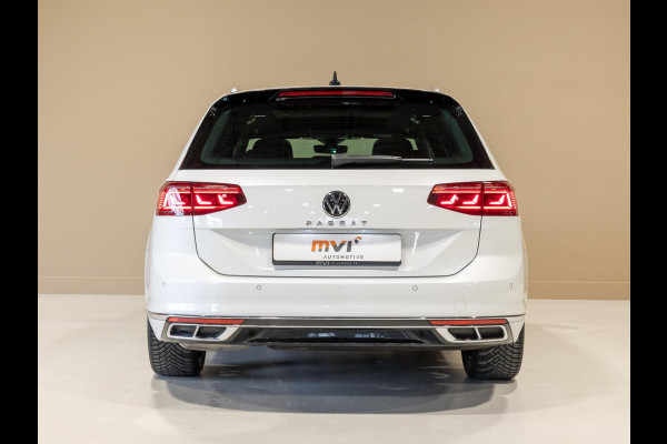 Volkswagen Passat Variant 1.5 TSI R-Line Business + / 150pk / Panorama dak / Achteruitrij camera / Stoelverwarming / Volkswagen Passat Variant 1.5 TSI R-Line Business + / 150pk / Panorama dak / Achteruitrij camera / Stoelverwarming /