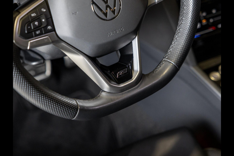 Volkswagen Passat Variant 1.5 TSI R-Line Business + / 150pk / Panorama dak / Achteruitrij camera / Stoelverwarming / Volkswagen Passat Variant 1.5 TSI R-Line Business + / 150pk / Panorama dak / Achteruitrij camera / Stoelverwarming /