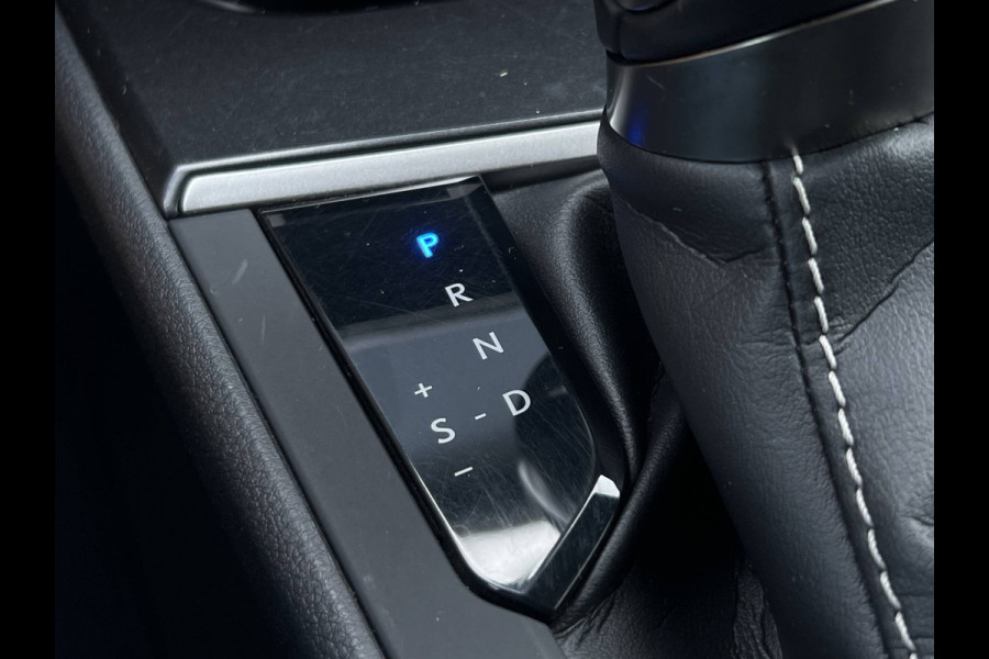 Lexus UX 250h Style+ Edition | Leder | Camera | Carplay | 18 inch | Dodehoek