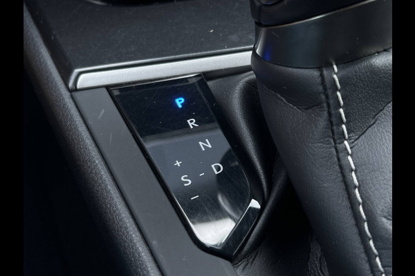 Lexus UX 250h Style+ Edition | Leder | Camera | Carplay | 18 inch | Dodehoek