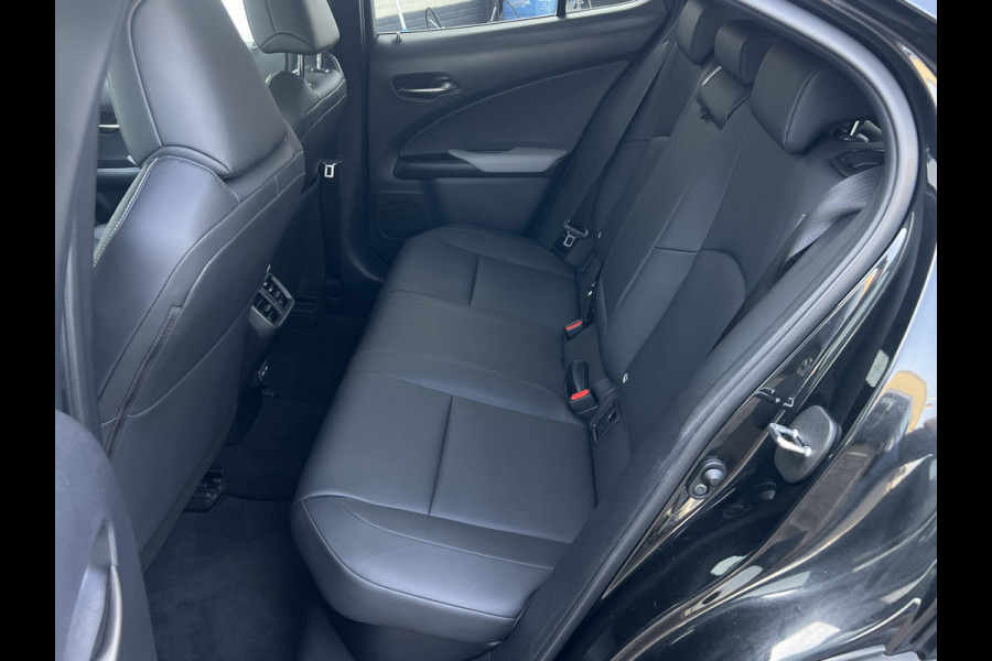 Lexus UX 250h Style+ Edition | Leder | Camera | Carplay | 18 inch | Dodehoek