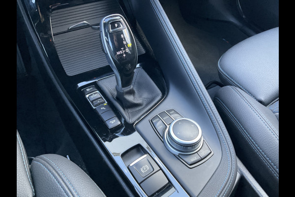BMW X1 xDrive20i High Executive M-Sport Trekhaak Nav/Cam Stoelverw Elek.Klep Dealer-OH! BMW X1 xDrive20i High Executive M-Sport Trekhaak Nav/Cam Stoelverw Elek.Klep Dealer-OH!