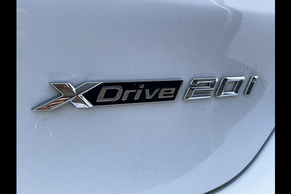 BMW X1 xDrive20i High Executive M-Sport Trekhaak Nav/Cam Stoelverw Elek.Klep Dealer-OH! BMW X1 xDrive20i High Executive M-Sport Trekhaak Nav/Cam Stoelverw Elek.Klep Dealer-OH!
