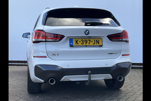 BMW X1 xDrive20i High Executive M-Sport Trekhaak Nav/Cam Stoelverw Elek.Klep Dealer-OH! BMW X1 xDrive20i High Executive M-Sport Trekhaak Nav/Cam Stoelverw Elek.Klep Dealer-OH!