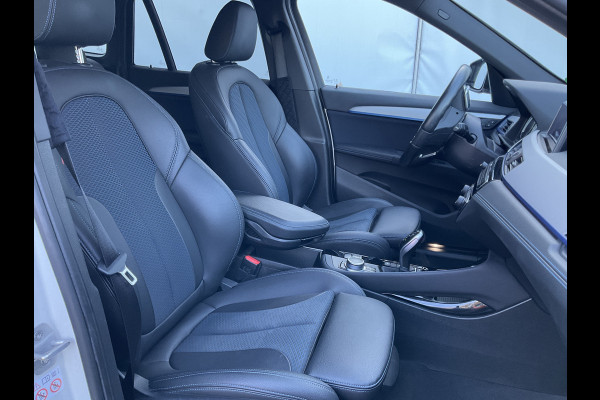 BMW X1 xDrive20i High Executive M-Sport Trekhaak Nav/Cam Stoelverw Elek.Klep Dealer-OH! BMW X1 xDrive20i High Executive M-Sport Trekhaak Nav/Cam Stoelverw Elek.Klep Dealer-OH!