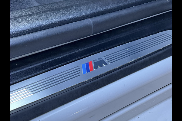 BMW X1 xDrive20i High Executive M-Sport Trekhaak Nav/Cam Stoelverw Elek.Klep Dealer-OH! BMW X1 xDrive20i High Executive M-Sport Trekhaak Nav/Cam Stoelverw Elek.Klep Dealer-OH!