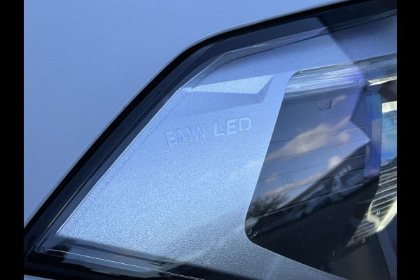 BMW X1 xDrive20i High Executive M-Sport Trekhaak Nav/Cam Stoelverw Elek.Klep Dealer-OH! BMW X1 xDrive20i High Executive M-Sport Trekhaak Nav/Cam Stoelverw Elek.Klep Dealer-OH!