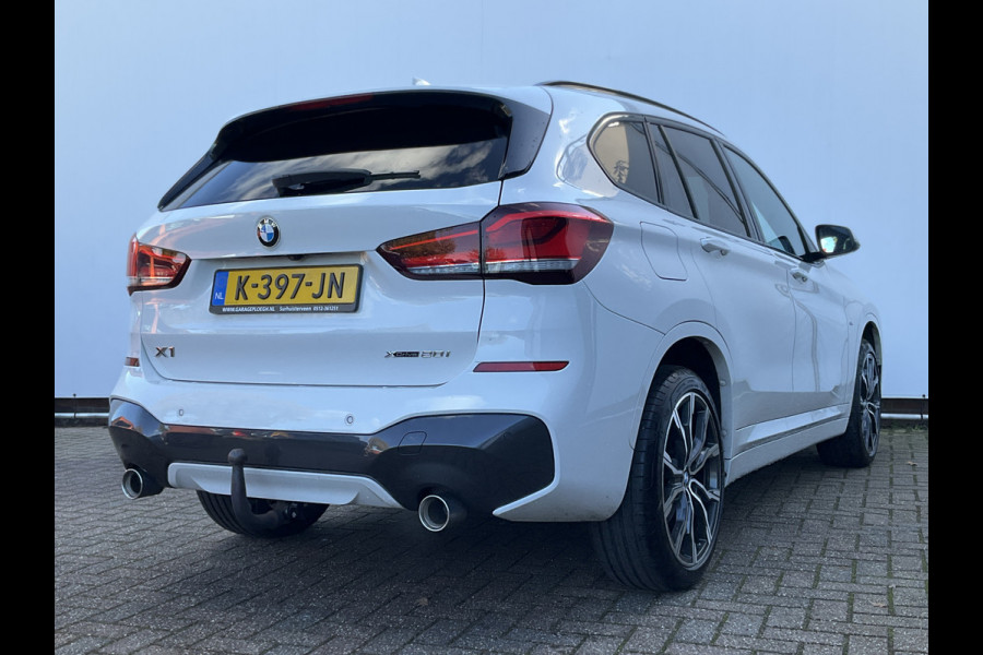 BMW X1 xDrive20i High Executive M-Sport Trekhaak Nav/Cam Stoelverw Elek.Klep Dealer-OH! BMW X1 xDrive20i High Executive M-Sport Trekhaak Nav/Cam Stoelverw Elek.Klep Dealer-OH!