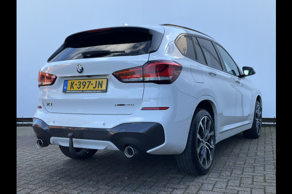 BMW X1 xDrive20i High Executive M-Sport Trekhaak Nav/Cam Stoelverw Elek.Klep Dealer-OH! BMW X1 xDrive20i High Executive M-Sport Trekhaak Nav/Cam Stoelverw Elek.Klep Dealer-OH!
