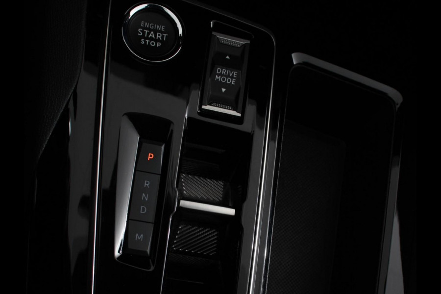 Peugeot 5008 1.2 PureTech Automaat GT Black Pack 7p | Climate control | Adaptive Cruise Control | Achteruitrij Camera | Verwarmde voorstoelen | Keyless | Navigatie | LED | Apple Carplay/ Android Auto Peugeot 5008 1.2 PureTech Automaat GT Black Pack 7p | Climate control | Adaptive Cruise Control | Achteruitrij Camera | Verwarmde voorstoelen | Keyless | Navigatie | LED | Apple Carplay/ Android Auto