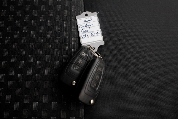 Ford Transit Custom 320 2.0 TDCI L2H1 Trend Airco Trekhaak 2800kg 03-2021 Ford Transit Custom 320 2.0 TDCI L2H1 Trend Airco Trekhaak 2800kg 03-2021