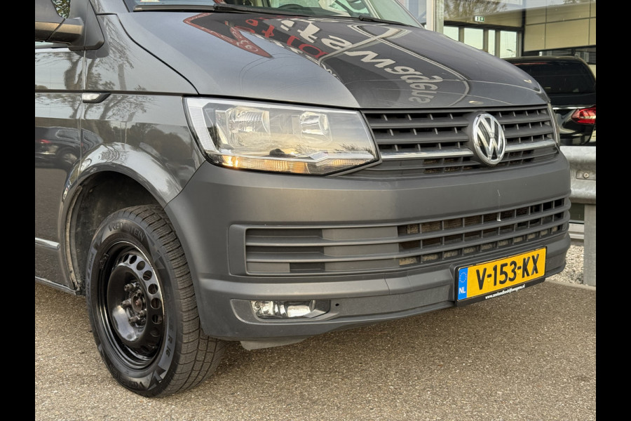 Volkswagen Transporter 2.0 TDI 150pk L2H1 Comfortline | NL-auto | 1e Eig | Trekhaak | Airco | Cruisec. Volkswagen Transporter 2.0 TDI 150pk L2H1 Comfortline | NL-auto | 1e Eig | Trekhaak | Airco | Cruisec.