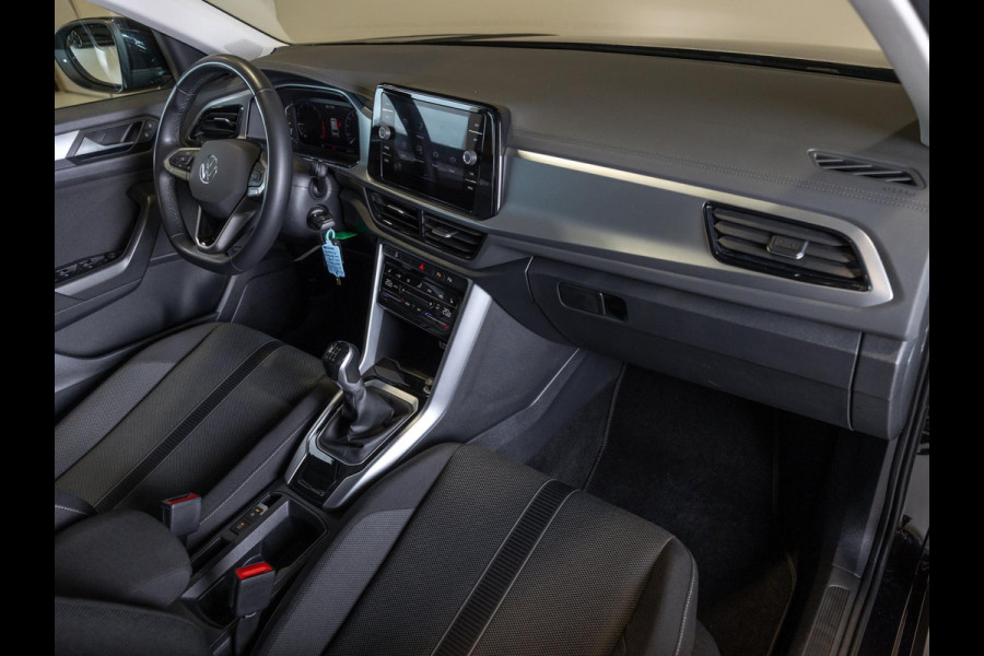 Volkswagen T-Roc 1.0 TSI Life / 110pk / Trekhaak / Achteruitrij camera / Stoelverwarming / Volkswagen T-Roc 1.0 TSI Life / 110pk / Trekhaak / Achteruitrij camera / Stoelverwarming /