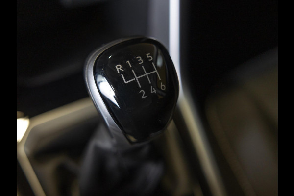 Volkswagen T-Roc 1.0 TSI Life / 110pk / Trekhaak / Achteruitrij camera / Stoelverwarming / Volkswagen T-Roc 1.0 TSI Life / 110pk / Trekhaak / Achteruitrij camera / Stoelverwarming /