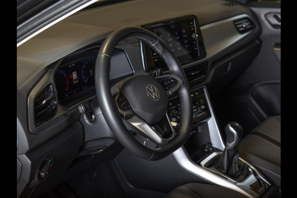 Volkswagen T-Roc 1.0 TSI Life / 110pk / Trekhaak / Achteruitrij camera / Stoelverwarming / Volkswagen T-Roc 1.0 TSI Life / 110pk / Trekhaak / Achteruitrij camera / Stoelverwarming /