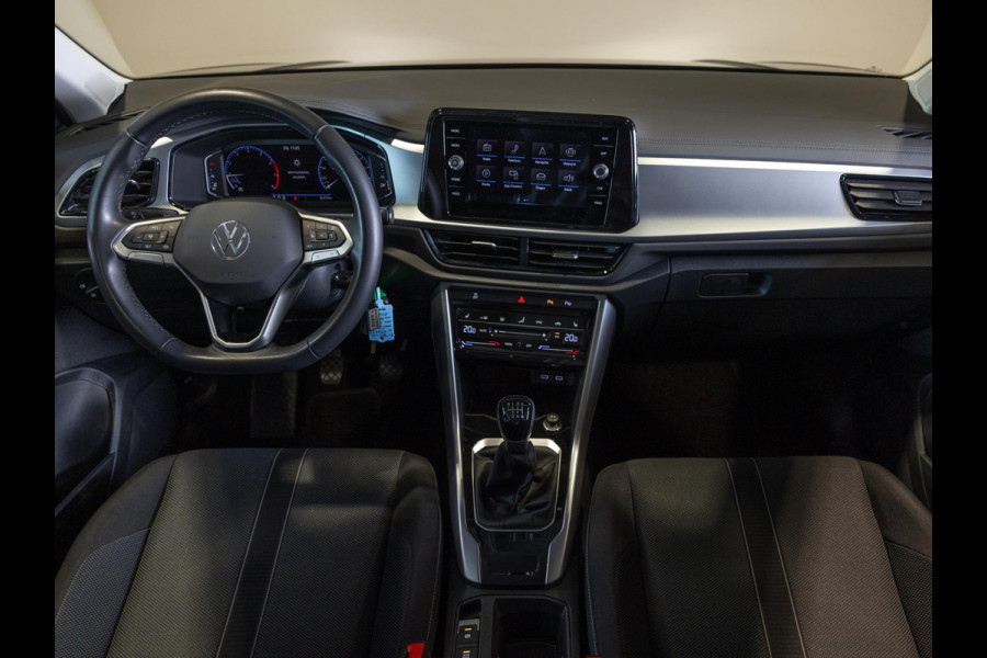 Volkswagen T-Roc 1.0 TSI Life / 110pk / Trekhaak / Achteruitrij camera / Stoelverwarming / Volkswagen T-Roc 1.0 TSI Life / 110pk / Trekhaak / Achteruitrij camera / Stoelverwarming /