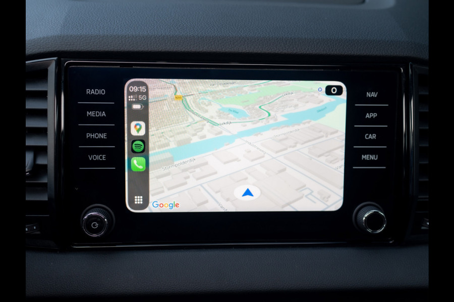 Škoda Karoq 1.5 TSI ACT Sportline Business | Panodak | Adapt. cr. | Camera |Stoel & Stuur verw. | Keyless | Prijs Rijklaar!!