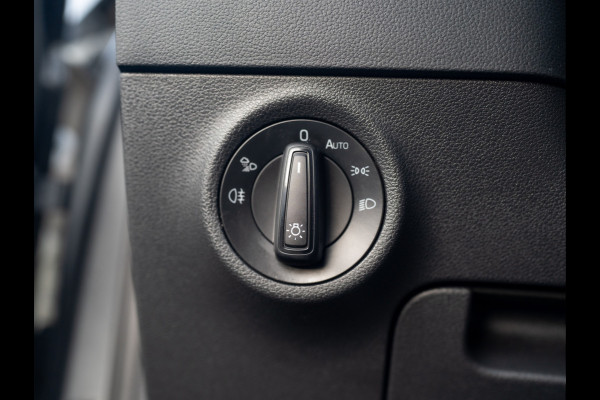 Škoda Karoq 1.5 TSI ACT Sportline Business | Panodak | Adapt. cr. | Camera |Stoel & Stuur verw. | Keyless | Prijs Rijklaar!!