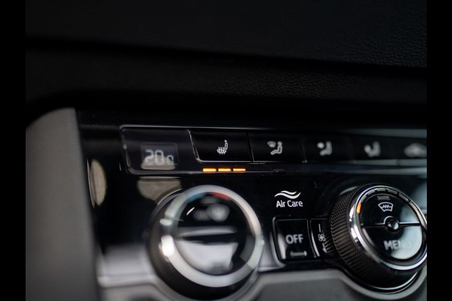 Škoda Karoq 1.5 TSI ACT Sportline Business | Panodak | Adapt. cr. | Camera |Stoel & Stuur verw. | Keyless | Prijs Rijklaar!!