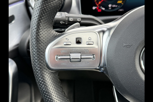 Mercedes-Benz A-Klasse 200 Business Solution AMG | Pano | Ambient Light | LED | CarPlay | 19 inch Mercedes-Benz A-Klasse 200 Business Solution AMG | Pano | Ambient Light | LED | CarPlay | 19 inch