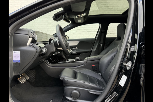 Mercedes-Benz A-Klasse 200 Business Solution AMG | Pano | Ambient Light | LED | CarPlay | 19 inch Mercedes-Benz A-Klasse 200 Business Solution AMG | Pano | Ambient Light | LED | CarPlay | 19 inch