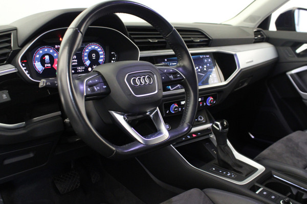 Audi Q3 40 TFSI quattro Pro Line business |Pano|