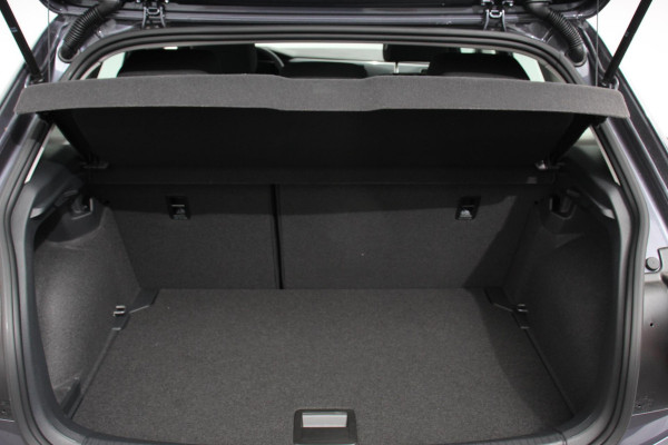 Volkswagen Polo 1.0 TSI DSG Style | Navigatie | Climate Control | Cruise control adaptive | Parkeer sensoren | Led | Dab | Lichtmetalen Velgen | Digitale Cockpit Volkswagen Polo 1.0 TSI DSG Style | Navigatie | Climate Control | Cruise control adaptive | Parkeer sensoren | Led | Dab | Lichtmetalen Velgen | Digitale Cockpit