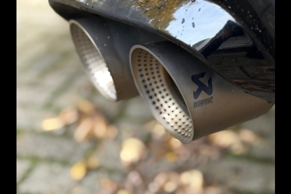 CUPRA Ateca 2.0 TSI 4DRIVE Limited Edition 1 of 1999 l Akrapovic l Brembo l Carbon l Virtual l ACC l Pano l Navi l Camera l CUPRA Ateca 2.0 TSI 4DRIVE Limited Edition 1 of 1999 l Akrapovic l Brembo l Carbon l Virtual l ACC l Pano l Navi l Camera l