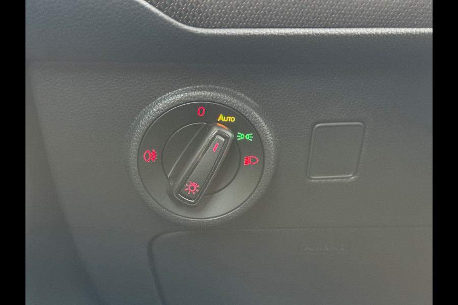 CUPRA Ateca 2.0 TSI 4DRIVE Limited Edition 1 of 1999 l Akrapovic l Brembo l Carbon l Virtual l ACC l Pano l Navi l Camera l CUPRA Ateca 2.0 TSI 4DRIVE Limited Edition 1 of 1999 l Akrapovic l Brembo l Carbon l Virtual l ACC l Pano l Navi l Camera l