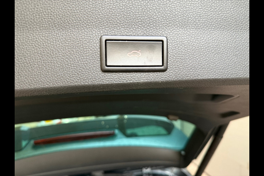 CUPRA Ateca 2.0 TSI 4DRIVE Limited Edition 1 of 1999 l Akrapovic l Brembo l Carbon l Virtual l ACC l Pano l Navi l Camera l CUPRA Ateca 2.0 TSI 4DRIVE Limited Edition 1 of 1999 l Akrapovic l Brembo l Carbon l Virtual l ACC l Pano l Navi l Camera l