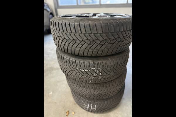 CUPRA Ateca 2.0 TSI 4DRIVE Limited Edition 1 of 1999 l Akrapovic l Brembo l Carbon l Virtual l ACC l Pano l Navi l Camera l CUPRA Ateca 2.0 TSI 4DRIVE Limited Edition 1 of 1999 l Akrapovic l Brembo l Carbon l Virtual l ACC l Pano l Navi l Camera l