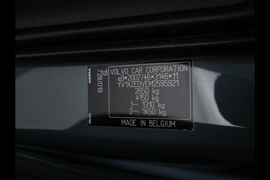 Volvo XC40 Recharge P8 AWD R-Design [ 3-Fase ] {SOH-89%} (INCL-BTW) *LEATHER-ALCANTARA | DIGI-COCKPIT | FULL-LED | PREMIUM-AUDIO | TOP-VIEW | CARPLAY | NAVI-FULLMAP | ECC | PDC | KEYLESS | HEATED-SPORTSEATS | BLIS | PRIVACY-GLASS | TOWBAR | 19 "ALU