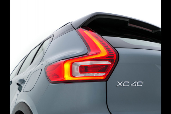 Volvo XC40 Recharge P8 AWD R-Design [ 3-Fase ] {SOH-89%} (INCL-BTW) *LEATHER-ALCANTARA | DIGI-COCKPIT | FULL-LED | PREMIUM-AUDIO | TOP-VIEW | CARPLAY | NAVI-FULLMAP | ECC | PDC | KEYLESS | HEATED-SPORTSEATS | BLIS | PRIVACY-GLASS | TOWBAR | 19 "ALU