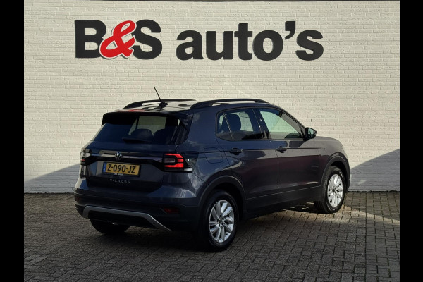 Volkswagen T-Cross 1.0 TSI Life Adaptive cruise control Climate control DAB radio Achteruitrijcamera Navi Volkswagen T-Cross 1.0 TSI Life Adaptive cruise control Climate control DAB radio Achteruitrijcamera Navi