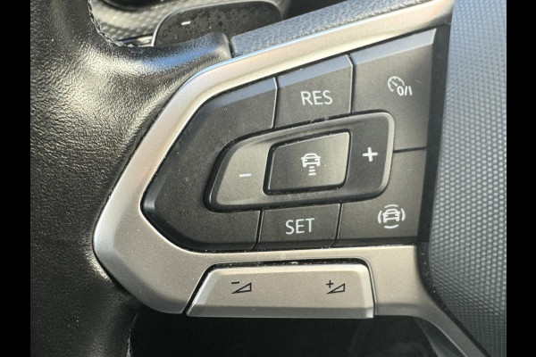 Volkswagen T-Cross 1.0 TSI Life Adaptive cruise control Climate control DAB radio Achteruitrijcamera Navi Volkswagen T-Cross 1.0 TSI Life Adaptive cruise control Climate control DAB radio Achteruitrijcamera Navi