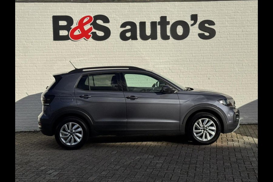 Volkswagen T-Cross 1.0 TSI Life Adaptive cruise control Climate control DAB radio Achteruitrijcamera Navi Volkswagen T-Cross 1.0 TSI Life Adaptive cruise control Climate control DAB radio Achteruitrijcamera Navi