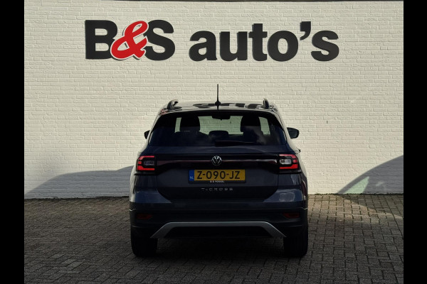 Volkswagen T-Cross 1.0 TSI Life Adaptive cruise control Climate control DAB radio Achteruitrijcamera Navi Volkswagen T-Cross 1.0 TSI Life Adaptive cruise control Climate control DAB radio Achteruitrijcamera Navi