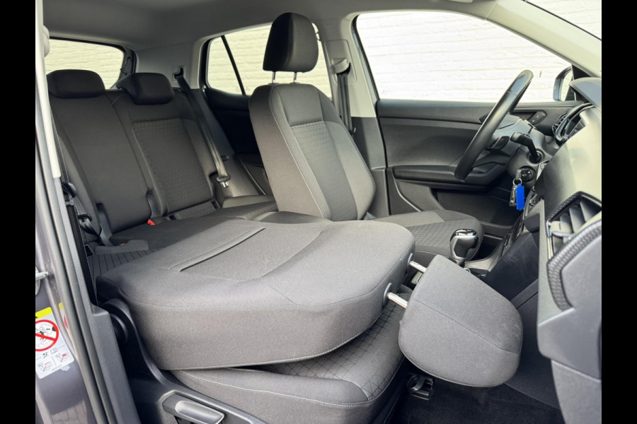 Volkswagen T-Cross 1.0 TSI Life Adaptive cruise control Climate control DAB radio Achteruitrijcamera Navi Volkswagen T-Cross 1.0 TSI Life Adaptive cruise control Climate control DAB radio Achteruitrijcamera Navi